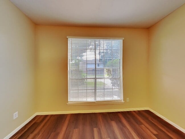 Building Photo - 18918 Forest Trace Dr