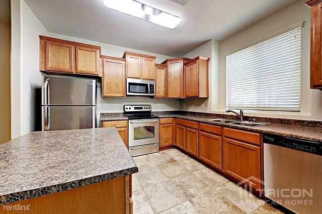 Building Photo - 4376 E Selena Dr