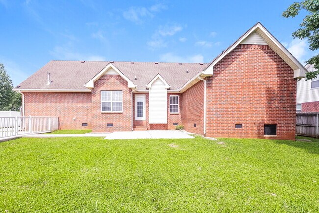 Building Photo - 1605 Dodd Trail