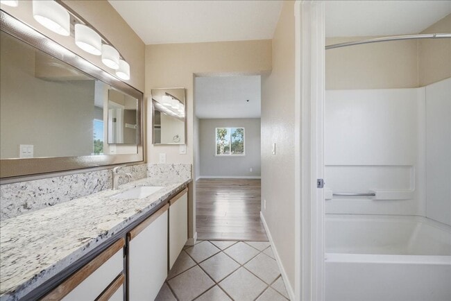 Building Photo - 1019 Dornajo Way