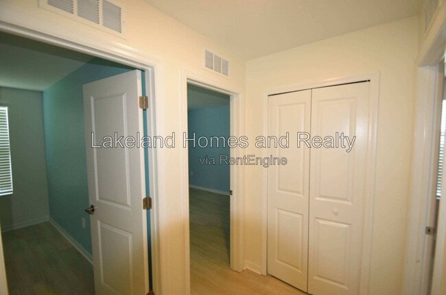 Building Photo - 4060 Radiant Mountain Dr