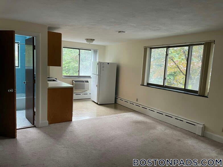 Building Photo - 15 Chester St