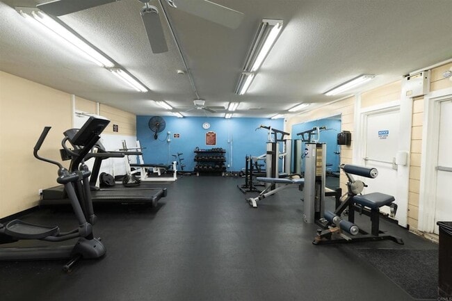 Building Photo - 1615 Hotel Cir S