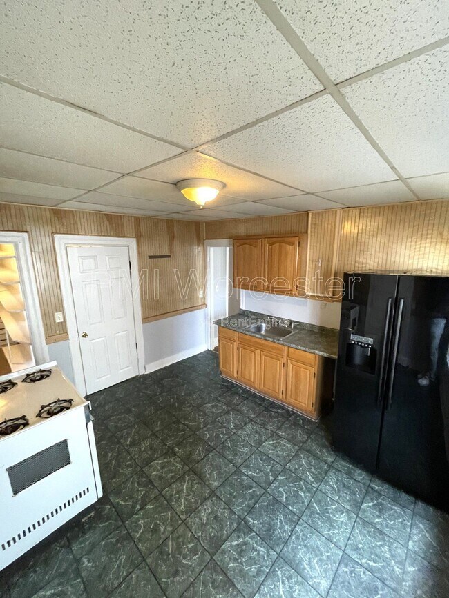 Building Photo - 15 Goulding St