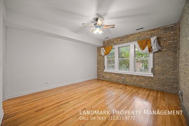 Building Photo - 4546 N Albany Ave