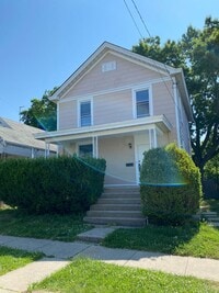 Building Photo - Available July 2026: Spacious 4 bed in North College Hill