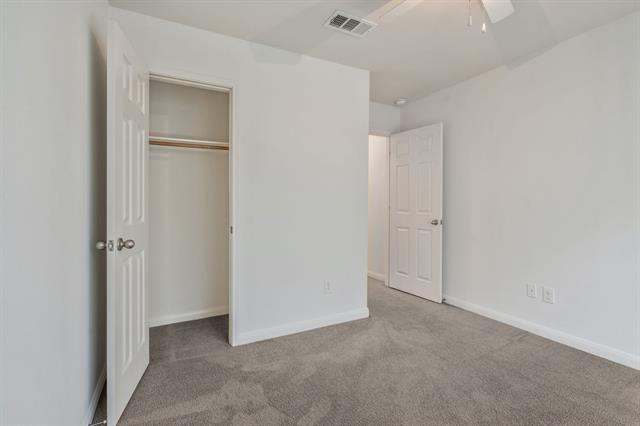 Building Photo - 12669 Forest Lawn Rd
