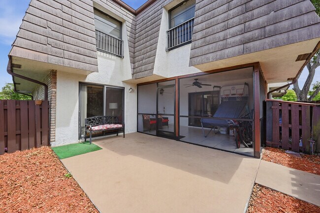 Building Photo - 2498 NW 99th Ave