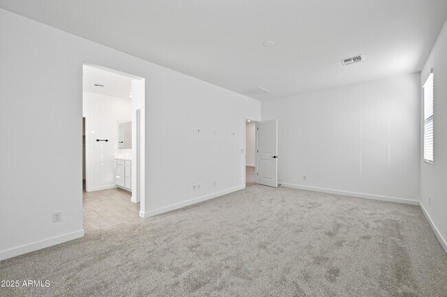 Building Photo - 17017 W Molly Ln