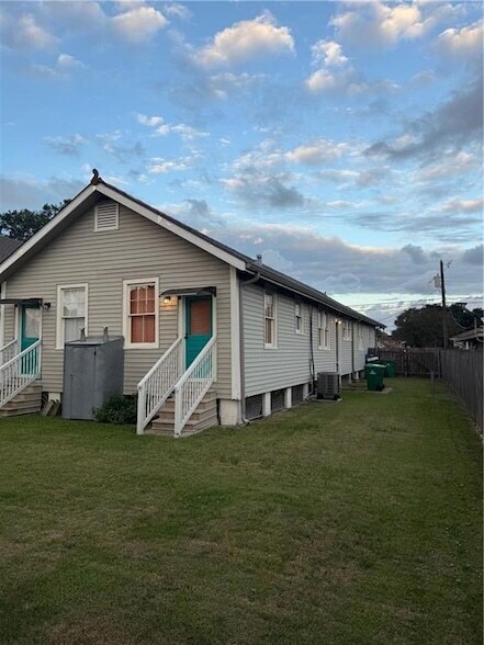 Building Photo - 1116 Green St