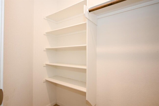 Building Photo - 29354 Dunns Creek Ct