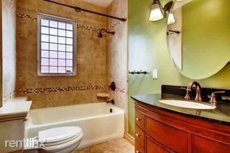 Building Photo - 1346 N Williams St