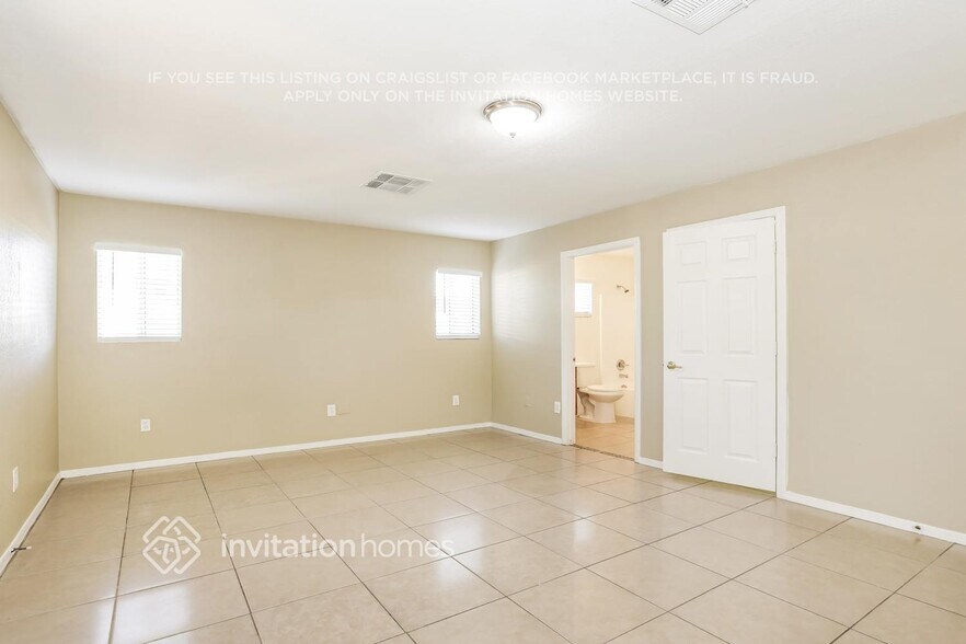 Building Photo - 134 S Main Dr