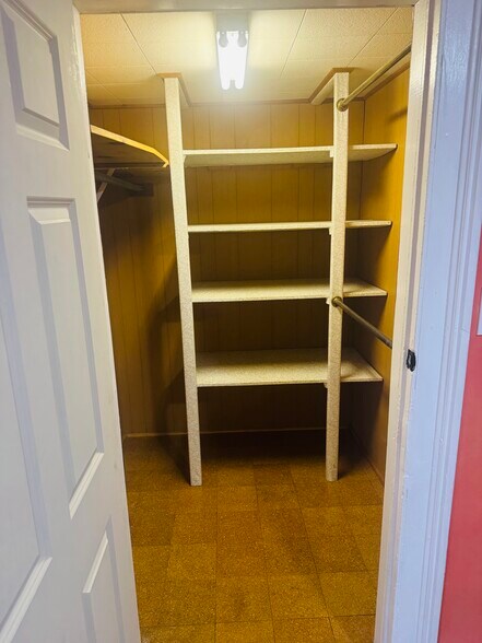 Coat closet - 412 Pearl Lake Rd