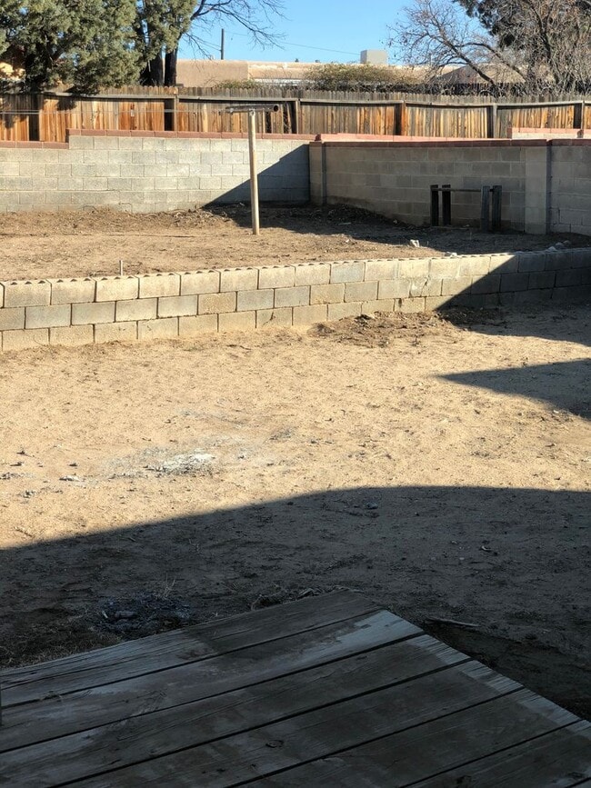 Building Photo - BEAUTIFUL THREE BEDROOM HOME FOR RENT!