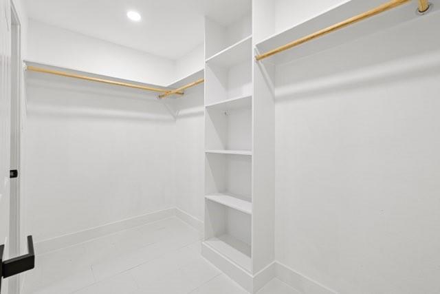 Building Photo - 6000 Cool Springs Dr