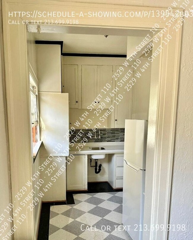 Building Photo - 2529 4th St