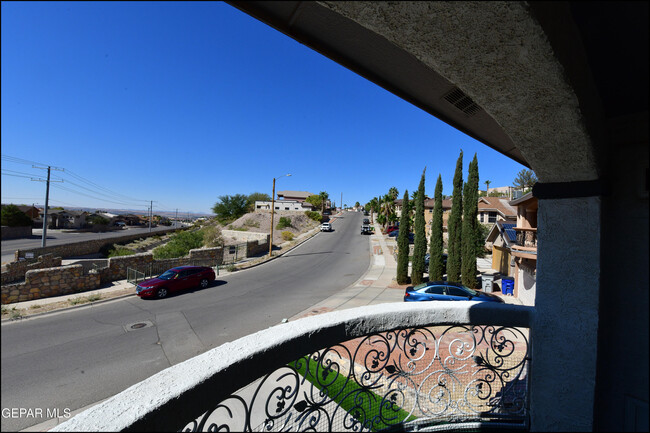 Building Photo - 7301 Corona Del Sol Dr