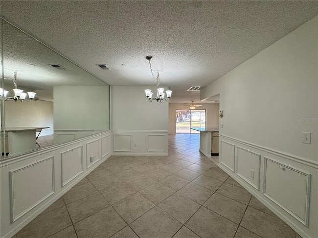 Building Photo - 1008 Yellowbird Pl