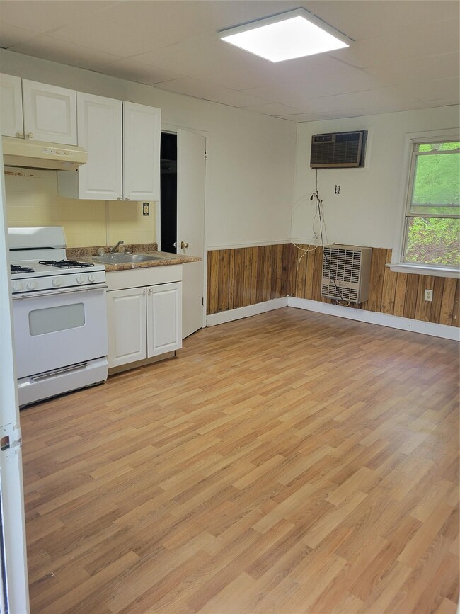 Primary Photo - 200 Fosler Rd
