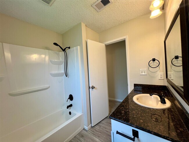 Building Photo - 11842 S Fairhollow Ln