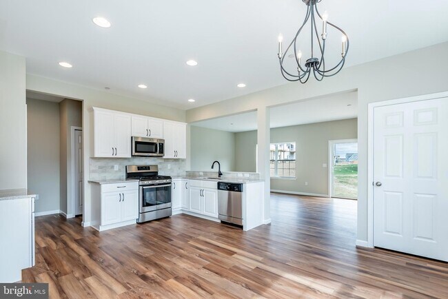 Building Photo - 1714 Shady Ln