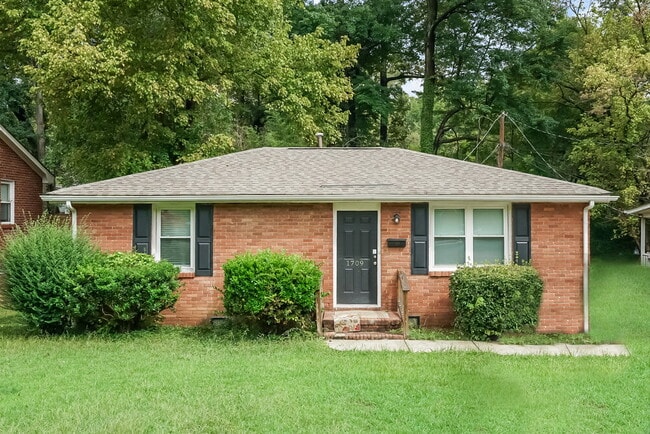 Building Photo - 1709 Purser Dr