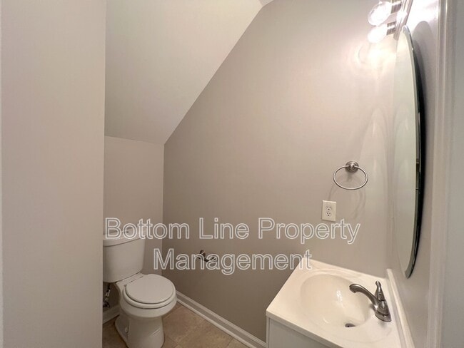 Building Photo - 7637 Abigail Glen Dr