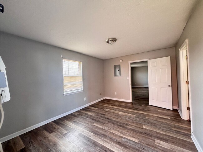 Building Photo - River Valley Apartments