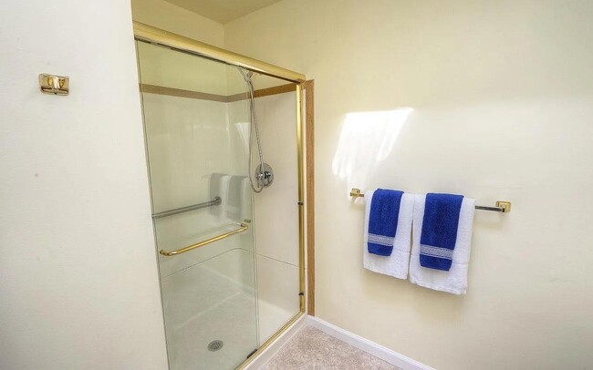 Building Photo - 1004 Acacia St