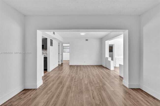 Building Photo - 1824 NW 25th Ave