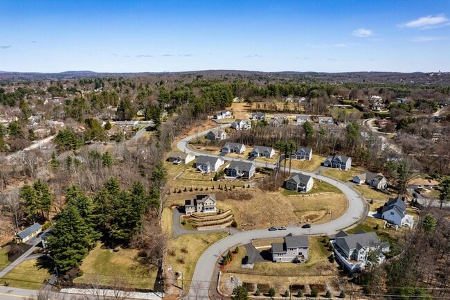 Building Photo - 18 Scenic Dr