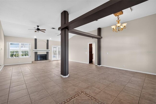 Building Photo - 1850 Sandy Knoll Cir N