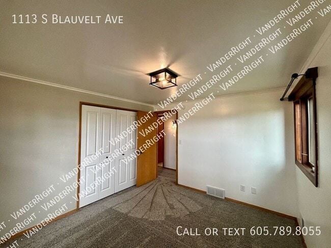 Building Photo - 1113 S Blauvelt Ave