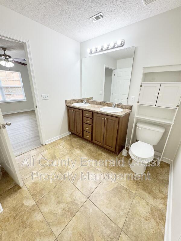 Building Photo - 293 Dahlquist Dr