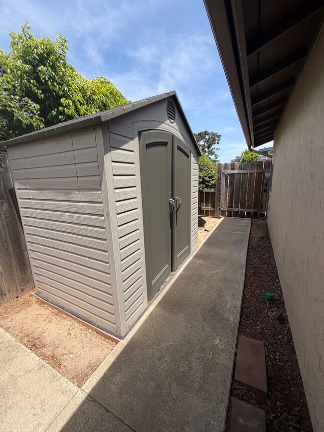 Building Photo - 13780 Nogales Dr