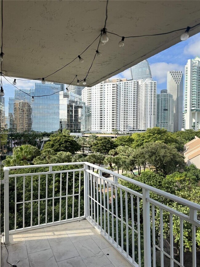 Building Photo - 770 Claughton Island Dr