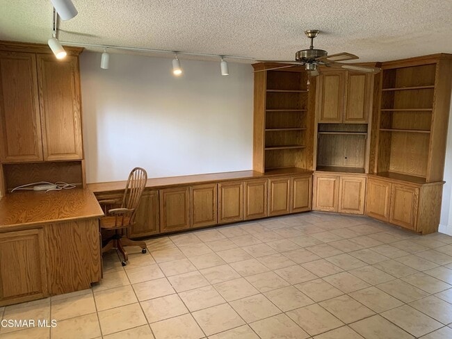 Building Photo - 7431 Cozycroft Ave