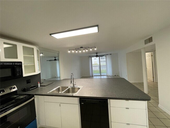 Building Photo - 3600 NE 170th St