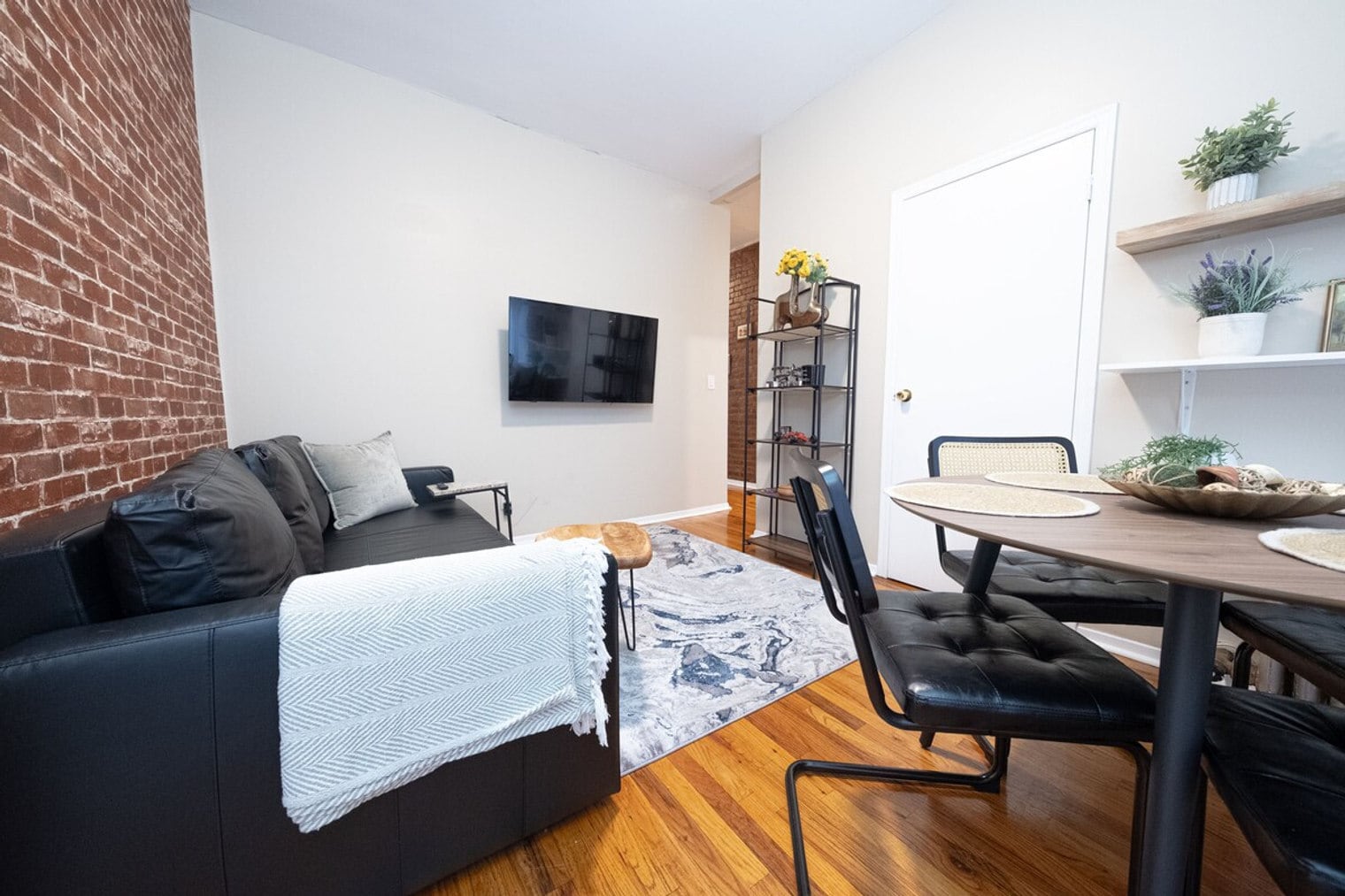 Building Photo - 125 La Salle St