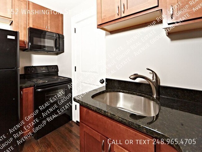 Building Photo - 152 Washington St