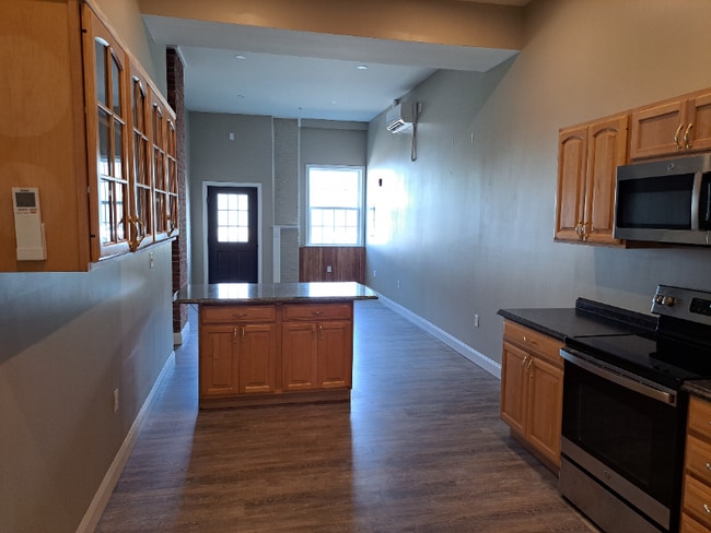 Building Photo - 8 Depot St