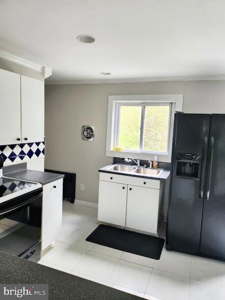 Building Photo - 172 Raystown Rd