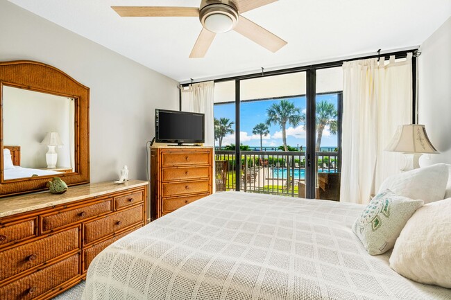 Building Photo - Oceanview 2 BR 2 BA in Vero Beach Turnkey Monthly Rental