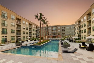 Building Photo - Trove Southtown