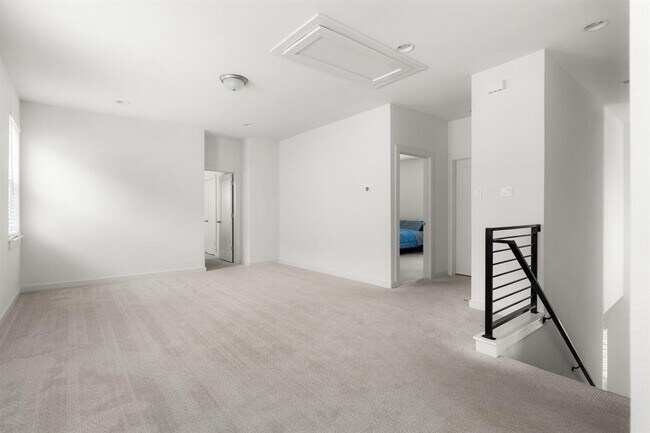 Building Photo - 1531 N Red Bud Ln