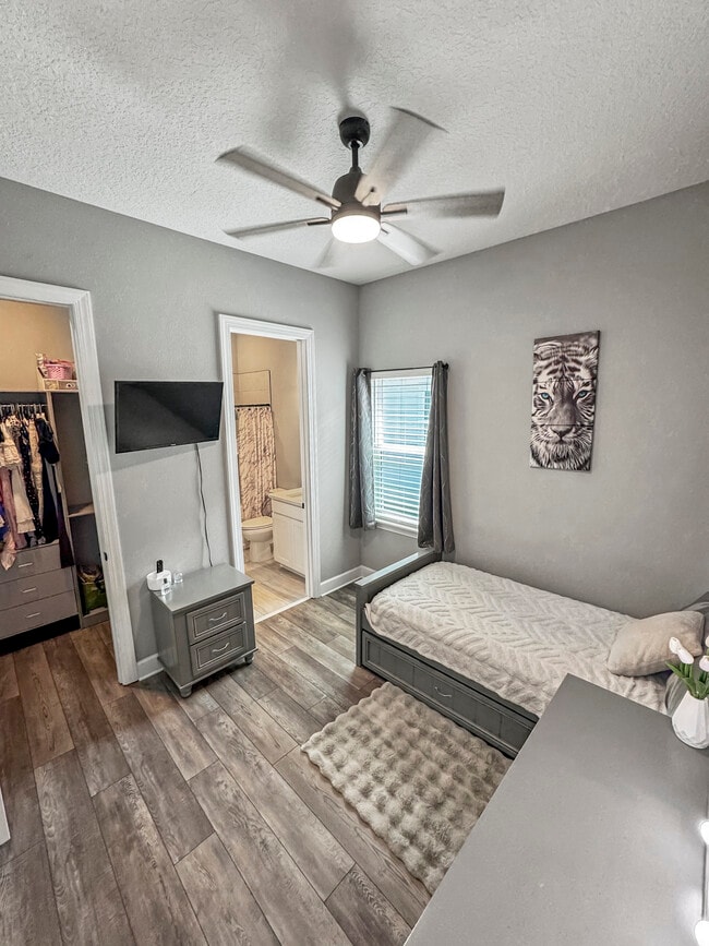 Building Photo - 179 Sparrow Crk Dr