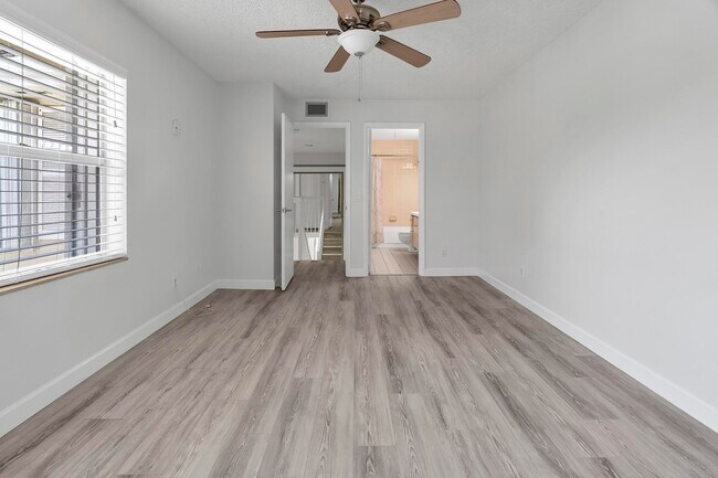 Building Photo - 8159 Andover Ct