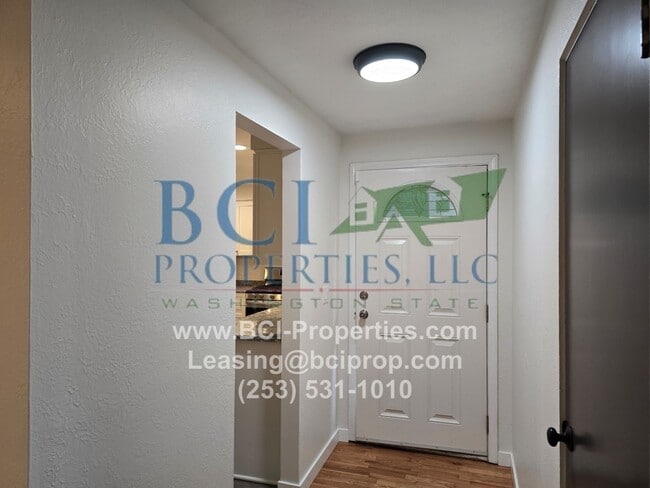 Building Photo - JUST REMODELED!! THIS 3 BEDROOM AVAILABLE 6/15!
