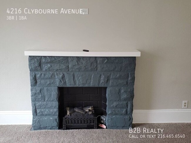 Building Photo - 4216 Clybourne Ave